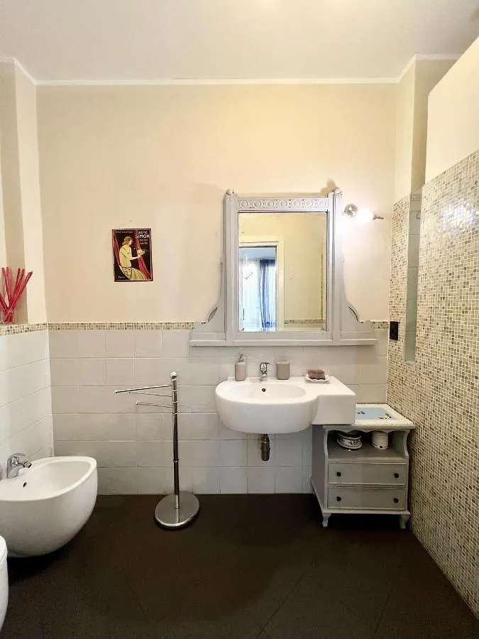 Giulia Apartment And Room Bologna