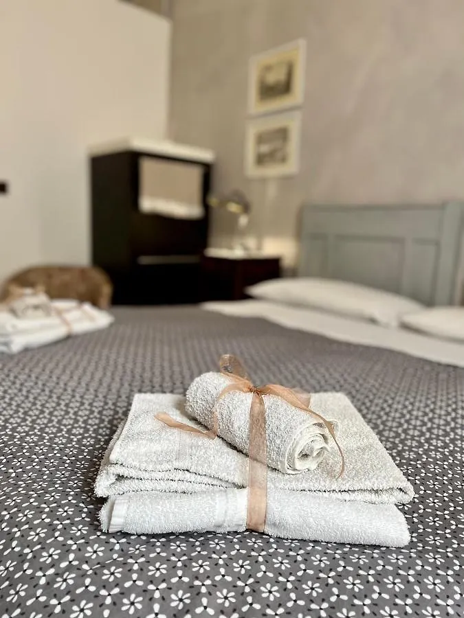 Giulia Apartment And Room Bologna