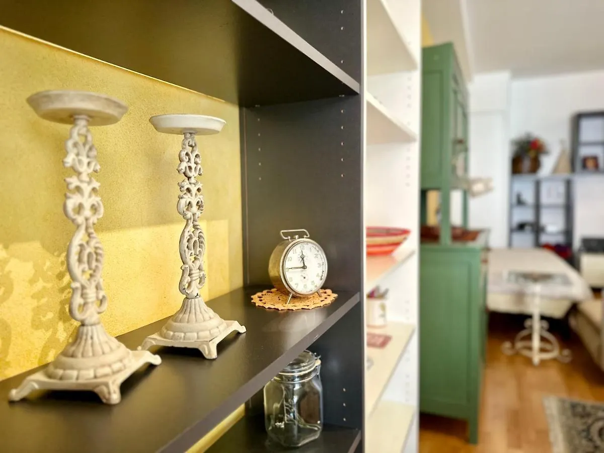 Giulia Apartment And Room Bologna