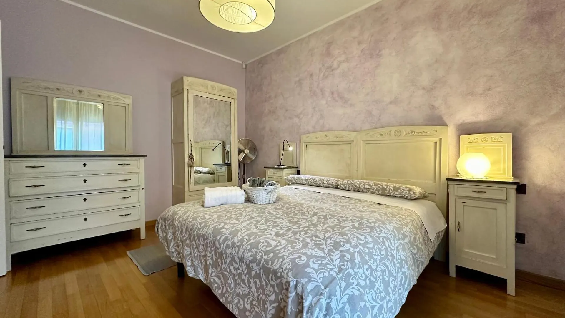 Giulia Apartment And Room Bologna
