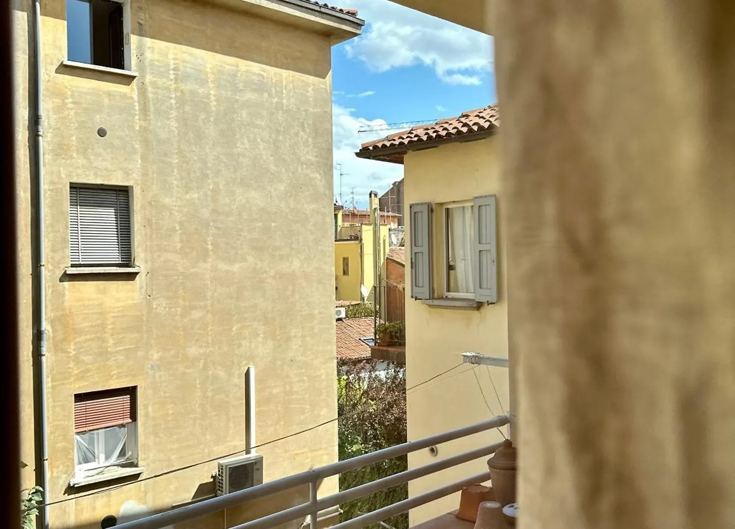 Giulia Apartment And Room Bologna